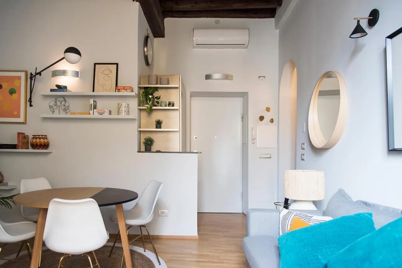 Apartament Youhosty - Santa Marta 11 Mediolan
